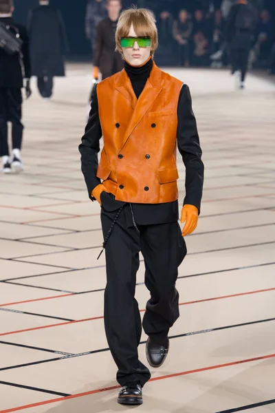 Look 41